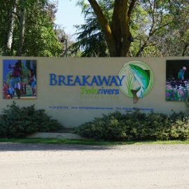 Breakaway Twin Rivers Caravan Park Entrance